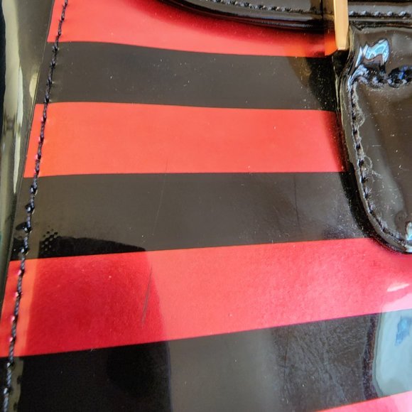 Vibrant Red and Black Patent Purse - Picture 3 of 3